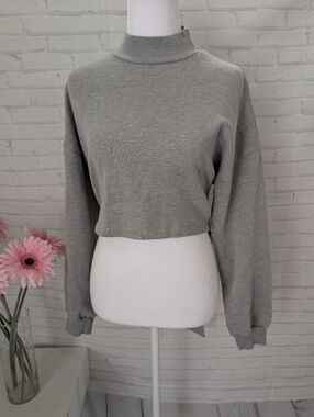 Cropped Grey Mock Neck long Sleeve Shirt